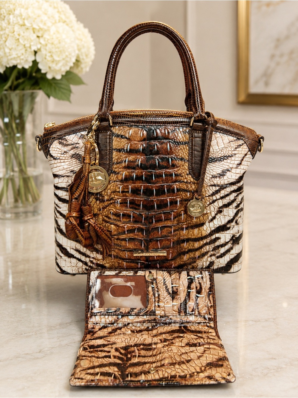BRAHMIN “Feline Hermosa” Medium Duxbury with Ady Wallet, EUC & Brahmin Roses🌹 - Picture 7 of 13